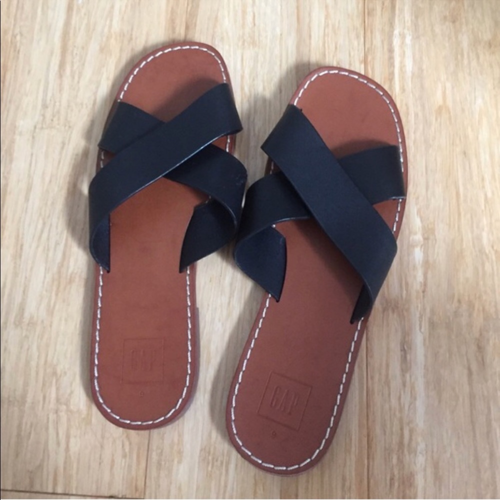 Gap Black Crisscross Sandals